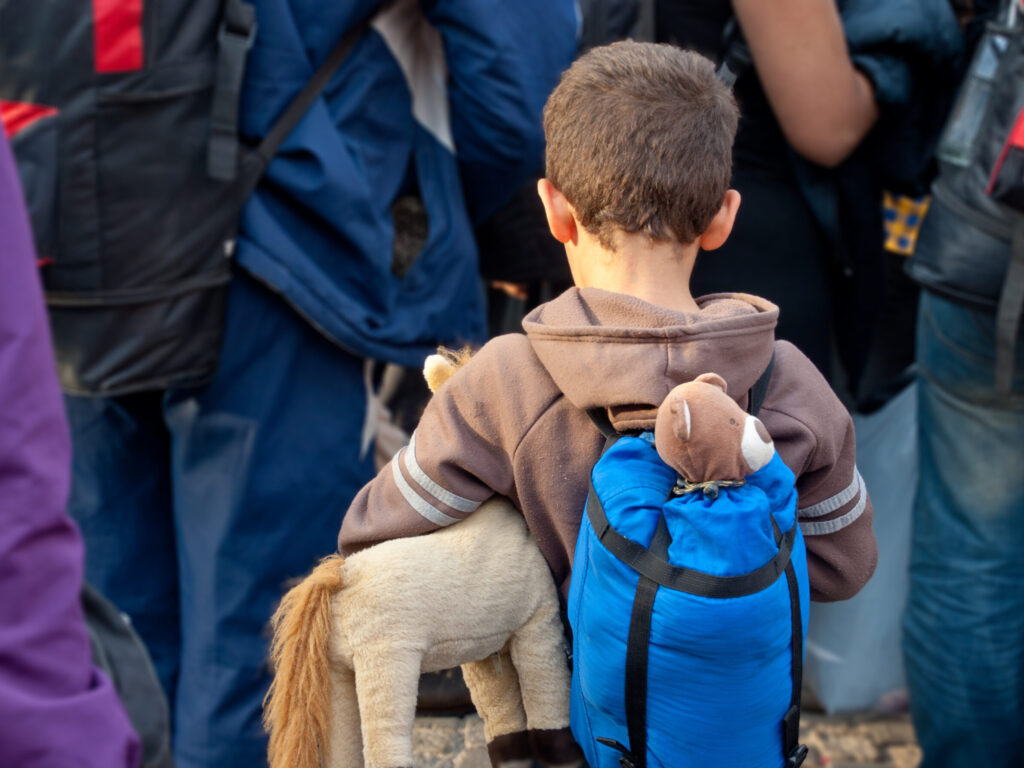 Chlapec v uprchlickém táboře